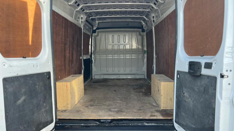 Peugeot Boxer 335 L3 Diesel 2.2 BlueHDi H2 Professional Premium+ Van 140ps